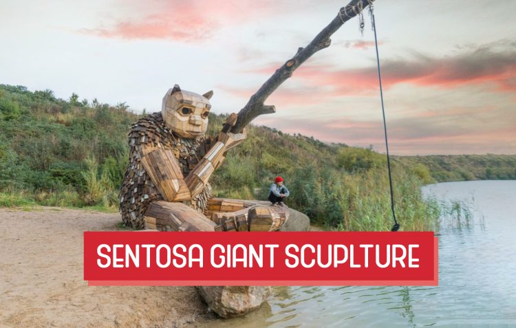 Sentosa Giant Sculpture