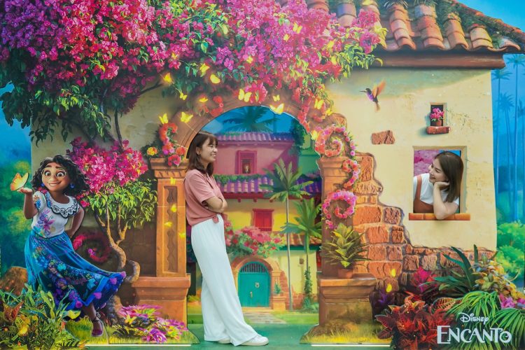 Encanto Disney OOTD places