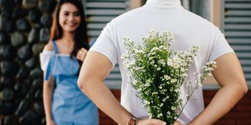 Couple dating flower