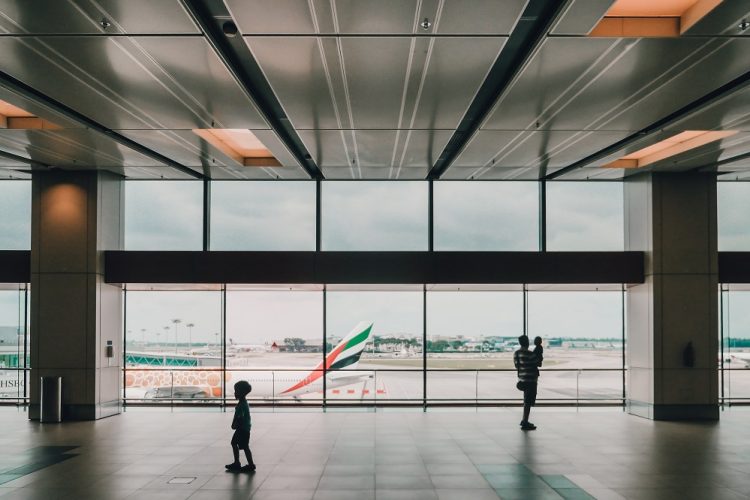 Viewing Gallery T1 Changi Airport watch a Airplane Singapore